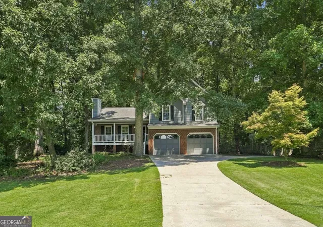 Photo 2 of Sale Pending at 4816 Westbourne Dr, Powder Springs, GA 30127 | MLS# 10825667 | Listing updated on 2026-09-28