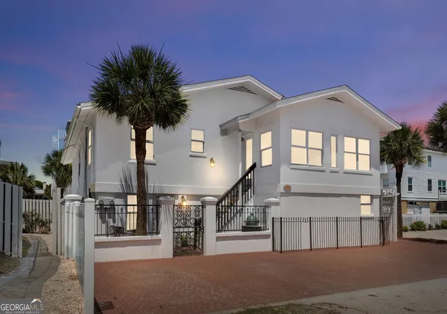 Photo 2 of Single family home for sale at 4 13th Lane, Tybee Island, GA 31328 | MLS# 10766352 | Listing updated on 2026-09-03