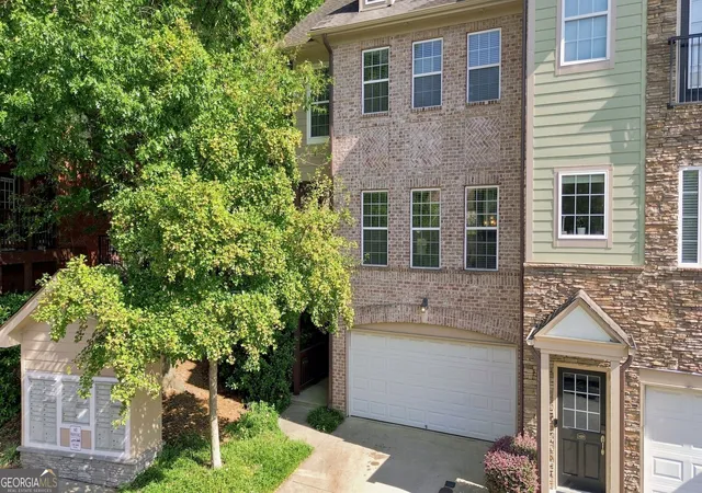 Photo 3 of Townhouse for sale at 1431 Ashford Creek Cir Ne, Atlanta, GA 30319 | MLS# 10832186 | Listing updated on 2026-10-16
