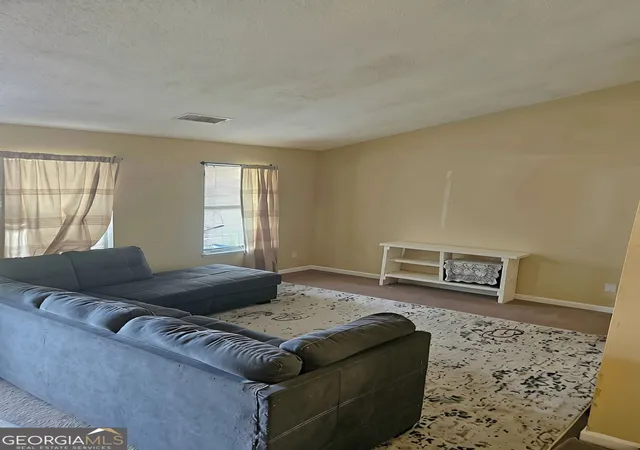 Photo 4 of Single family home for sale at 976 Worcester Pl Nw, Lilburn, GA 30047 | MLS# 10821703 | Listing updated on 2026-09-14
