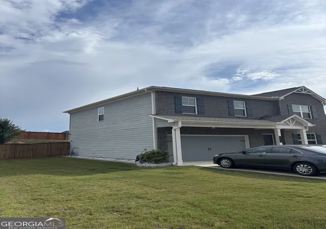 Photo 2 of Single family home for sale at 369 Amsterdam Wy, Hampton, GA 30228 | MLS# 10803854 | Listing updated on 2026-08-23