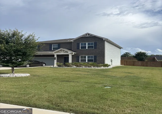Photo 3 of Single family home for sale at 369 Amsterdam Wy, Hampton, GA 30228 | MLS# 10803854 | Listing updated on 2026-08-23