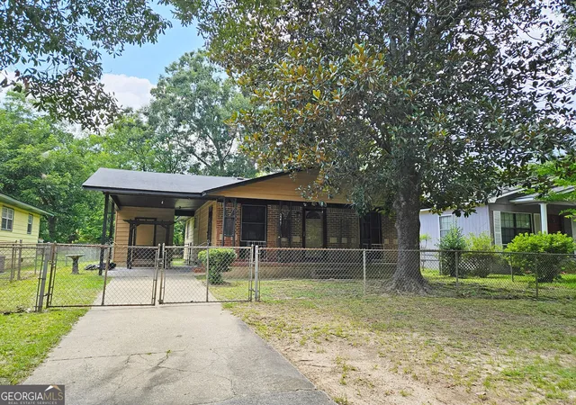 Homes for sale in Albany, GA | 2217 S Washington St, Albany, GA 31701 | MLS# 10797392
