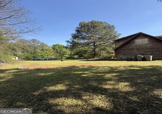 Photo 4 of Single family home for sale at 2018 Star Point Rd, Carrollton, GA 30116 | MLS# 10828088 | Listing updated on 2026-10-08