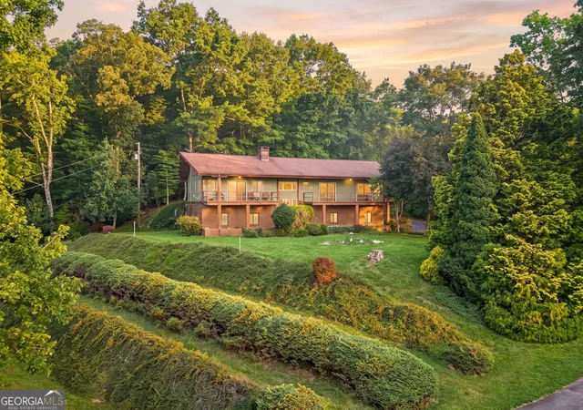 Photo 1 of Single family home for sale at 1135 Daves Crk Rd, Franklin, NC 28734 | MLS# 10829750 | Listing updated on 2026-09-03
