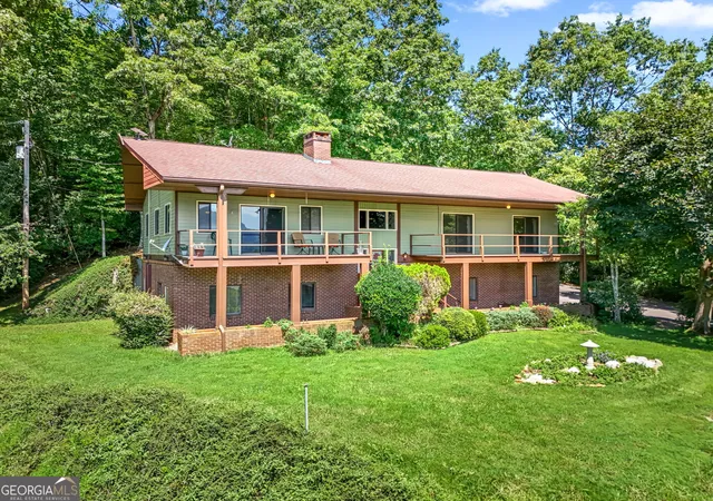 Photo 5 of Single family home for sale at 1135 Daves Crk Rd, Franklin, NC 28734 | MLS# 10829750 | Listing updated on 2026-09-03