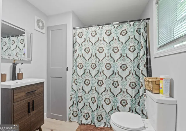 39th image of 537 W Lake Ave Nw, Atlanta, GA 30318 | MLS# 10807039
