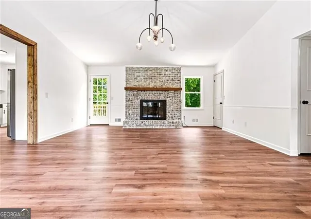 Photo 3 of Single family home for sale at 549 Rivercrest Dr, Woodstock, GA 30188 | MLS# 10821145 | Listing updated on 2026-09-19