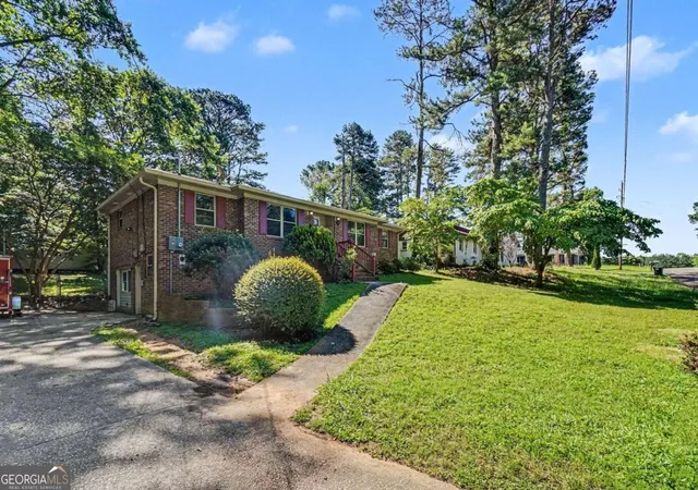 Homes for sale in Douglasville, GA | 2913 Vogue Dr, Douglasville, GA 30134 | MLS# 10780012