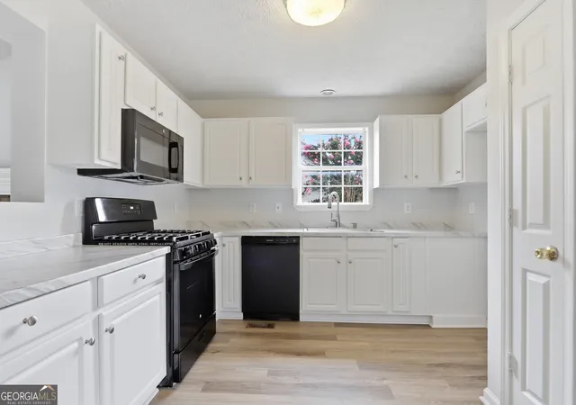 2nd image of 31 Stiles Ct Sw, Cartersville, GA 30120 | MLS# 10809705