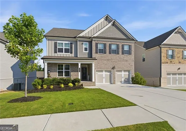 2nd image of 635 Fenwick Park Dr, Lawrenceville, GA 30045 | MLS# 10797880