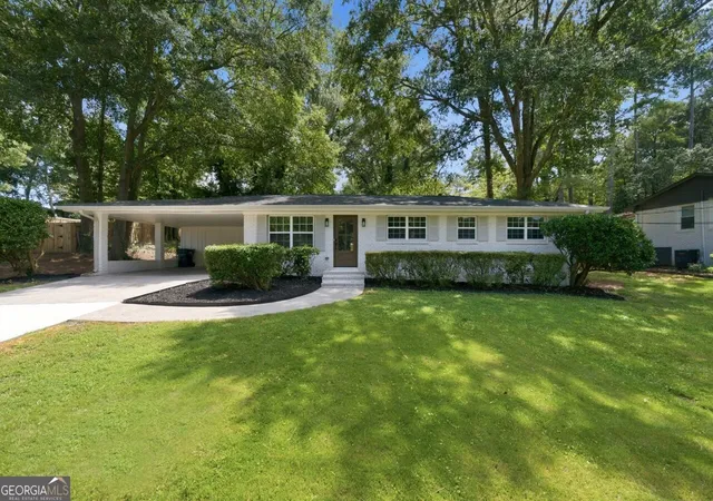 Photo 1 of Single family home for sale at 215 Valley Dr, Roswell, GA 30075 | MLS# 10829888 | Listing updated on 2026-09-03