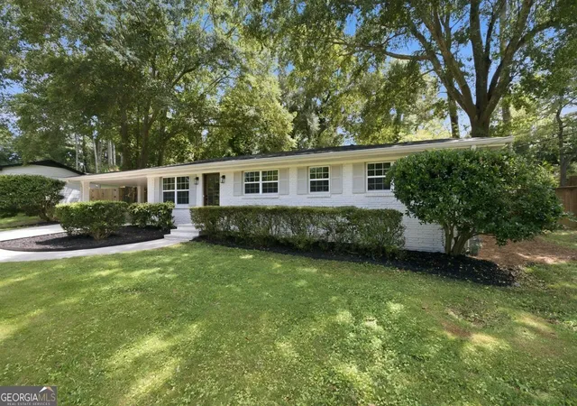 Photo 2 of Single family home for sale at 215 Valley Dr, Roswell, GA 30075 | MLS# 10829888 | Listing updated on 2026-09-03