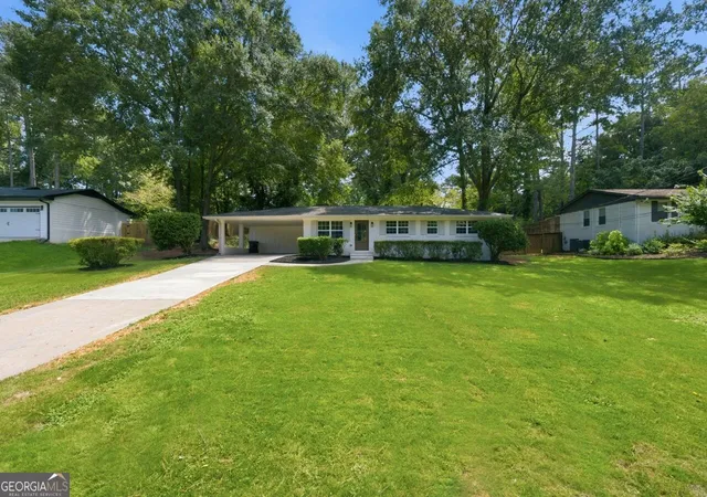 Photo 3 of Single family home for sale at 215 Valley Dr, Roswell, GA 30075 | MLS# 10829888 | Listing updated on 2026-09-03