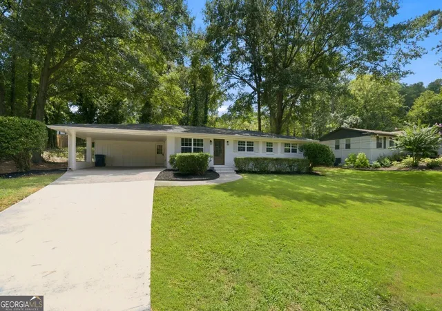 Photo 3 of Single family home for sale at 215 Valley Dr, Roswell, GA 30075 | MLS# 10829888 | Listing updated on 2026-09-03