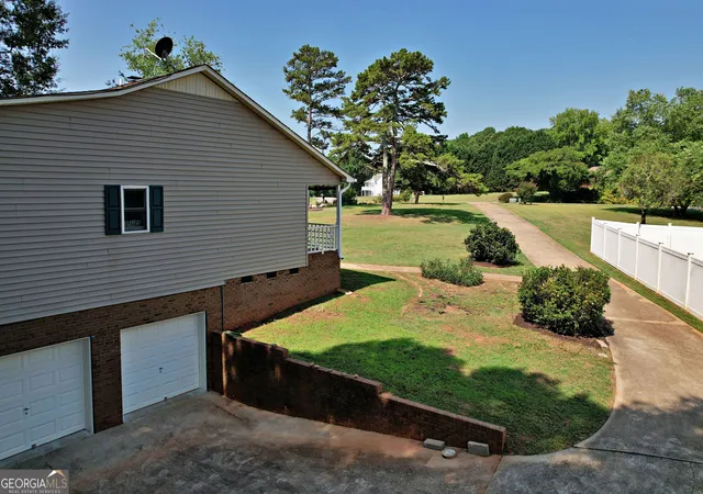 Homes for sale in Townville, SC | 108 Windy Pt N, Townville, SC 29689 | MLS# 10797555