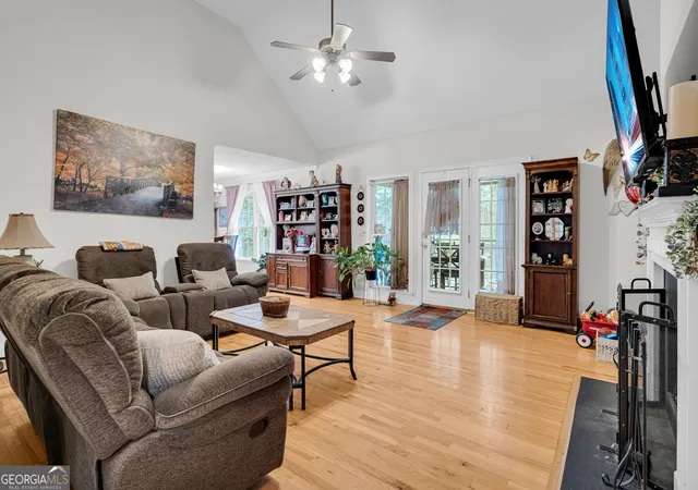 Photo 4 of Single family home for sale at 905 Daisy Ln, Athens, GA 30605 | MLS# 10873957 | Listing updated on 2026-10-30