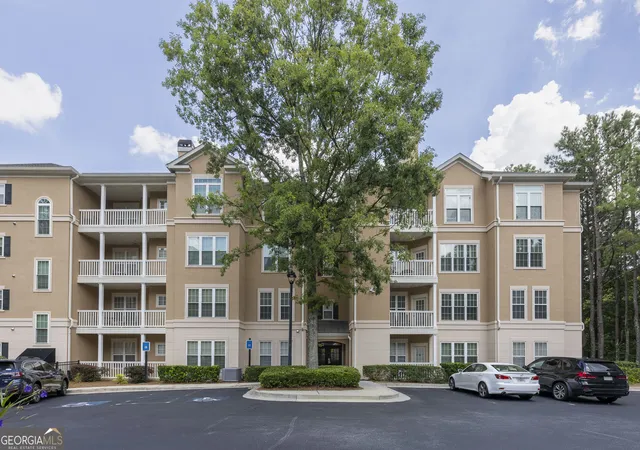Condo for sale at 131 Ashford Cir #131, Dunwoody, GA 30338 | MLS# 10831604