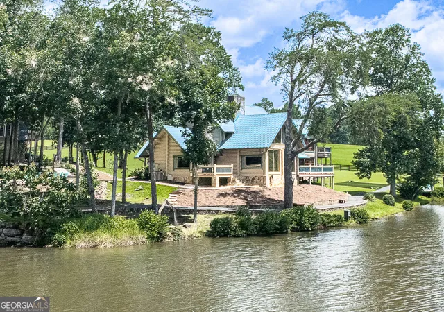 Photo 3 of Single family home for sale at 201 Mountainside Pkwy, Ellijay, GA 30536 | MLS# 10829790 | Listing updated on 2026-10-08