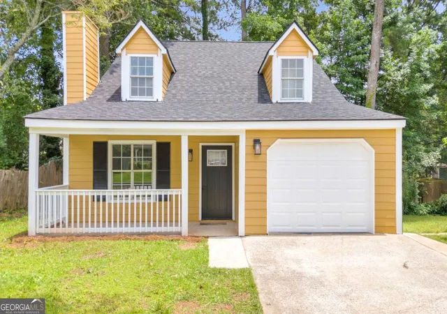 Homes for sale in Stone Mountain, GA | 1044 Autumn Crest Ct, Stone Mountain, GA 30083 | MLS# 10793990