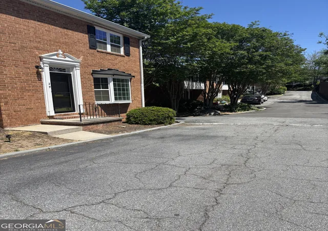 2nd image of 6520 Roswell Rd #29, Sandy Springs, GA 30328 | MLS# 10739443