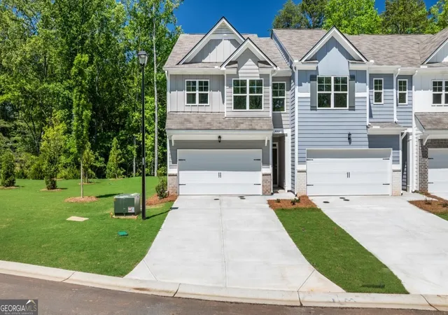Photo 2 of Townhouse for sale at 4203 Merlin Pass, Gainesville, GA 30506 | MLS# 10788812 | Listing updated on 2026-08-30