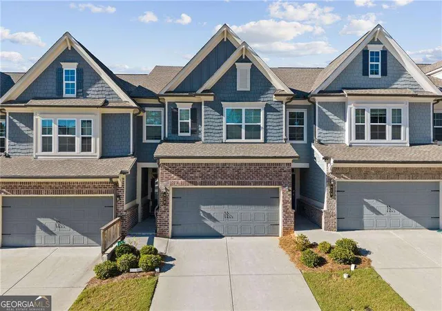 Townhouse for sale at 629 Isom Walk, Suwanee, GA 30024 | MLS# 10881681