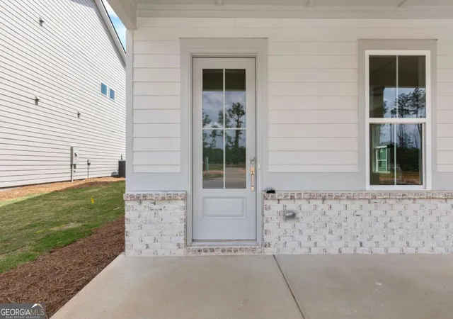 3rd image of 376 Summerville Ln, Athens, GA 30606 | MLS# 10804360