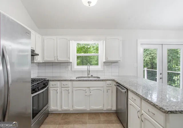 2nd image of 1035 Lakewood Dr, Marietta, GA 30066 | MLS# 10800838
