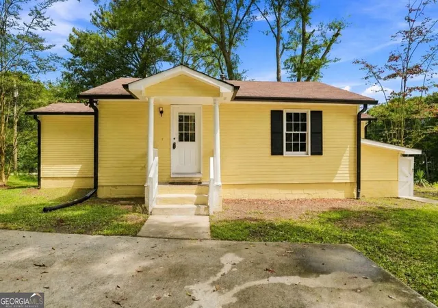 1st image of 3350 Center St, Austell, GA 30106 | MLS# 10822043