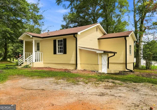 2nd image of 3350 Center St, Austell, GA 30106 | MLS# 10822043