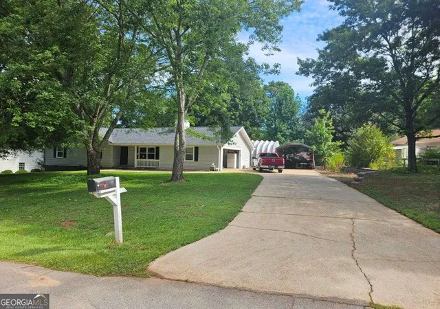 Photo 2 of Single family home for sale at 5417 Raintree Tr, Oakwood, GA 30566 | MLS# 10823191 | Listing updated on 2026-09-04