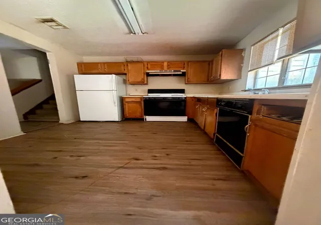 Photo 3 of Single family home for sale at 6495 Emerald Pointe Cir, College Park, GA 30349 | MLS# 10825741 | Listing updated on 2026-09-14