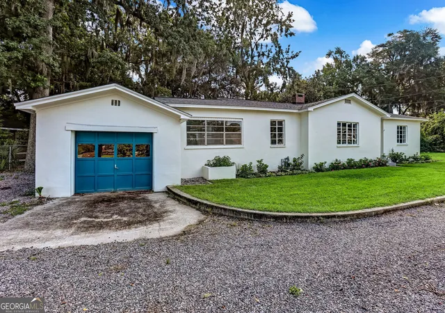 Photo 3 of Single family home for sale at 1928 Skidaway Rd, Savannah, GA 31404 | MLS# 10766754 | Listing updated on 2026-06-01