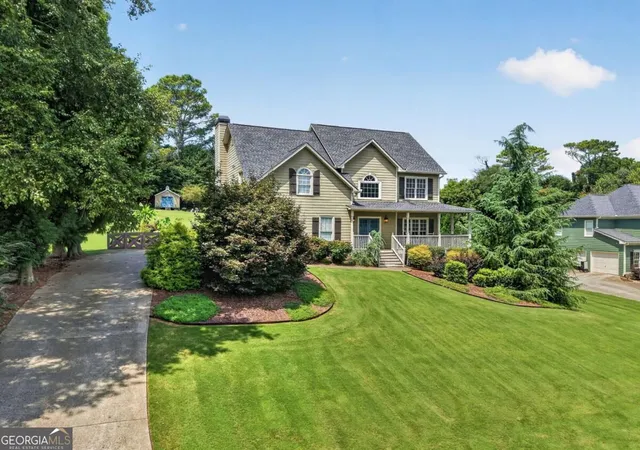 Photo 2 of Single family home for sale at 4255 Fairfax Dr, Cumming, GA 30028 | MLS# 10830267 | Listing updated on 2026-09-19