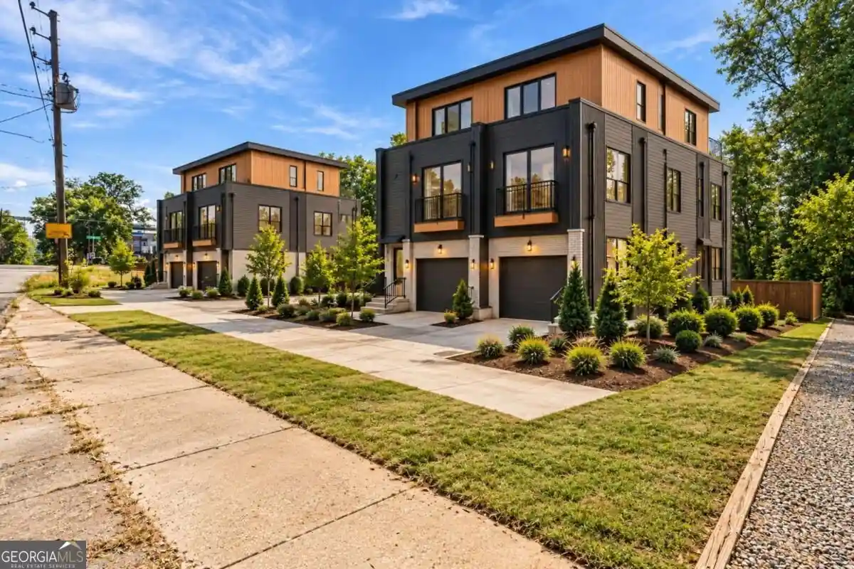 Photo 1 of Land for sale at 717 Pryor St Sw, Atlanta, GA 30315 | MLS# 10868642 | Listing updated on 2026-10-21