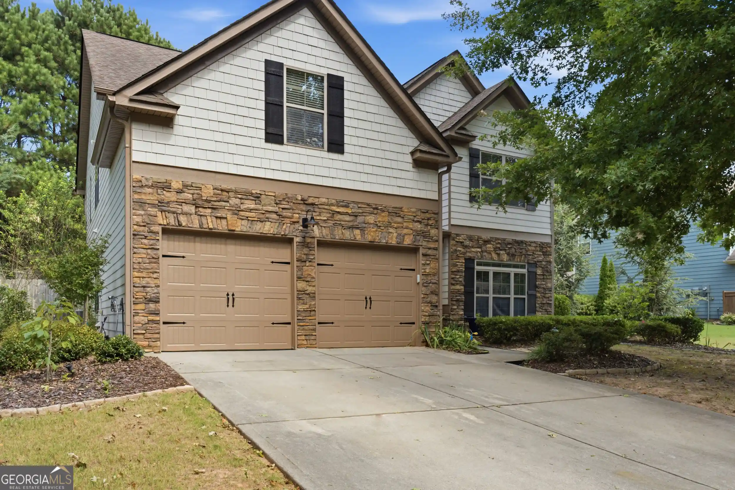 Photo 1 of Single family home for sale at 3920 Hunters Walk Way, Cumming, GA 30028 | MLS# 10840574 | Listing updated on 2026-10-12