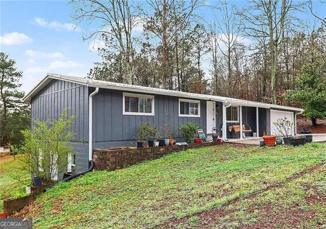 Photo 3 of Single family home for sale at 1370 Arbor Hl Rd, Canton, GA 30115 | MLS# 10708496 | Listing updated on 2026-07-15