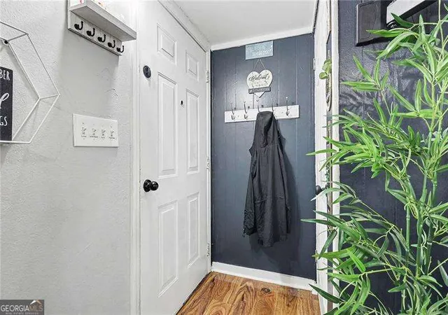 Photo 3 of Single family home for sale at 1370 Arbor Hl Rd, Canton, GA 30115 | MLS# 10708496 | Listing updated on 2026-07-15