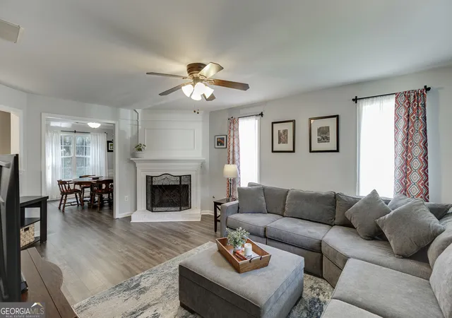 Photo 2 of Sale Pending at 5258 Underhill Ln, Sugar Hill, GA 30518 | MLS# 10830768 | Listing updated on 2026-09-02