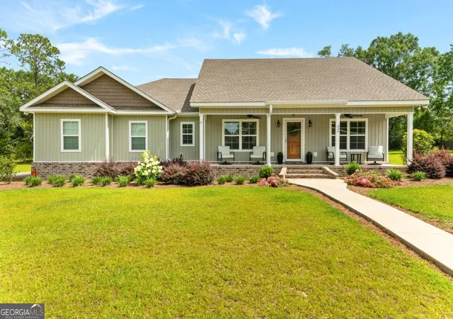 Homes for sale in Metter, GA | 334 W Pine St, Metter, GA 30439 | MLS# 10795877
