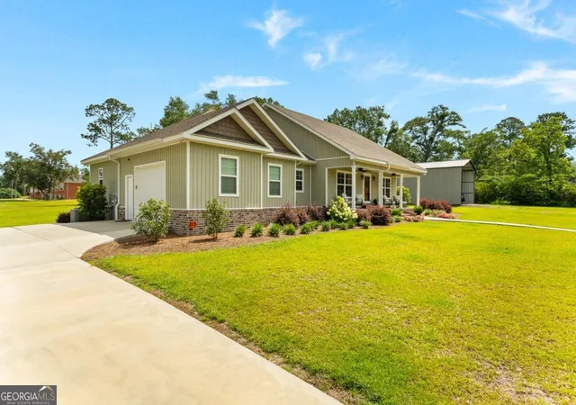 Homes for sale in Metter, GA | 334 W Pine St, Metter, GA 30439 | MLS# 10795877