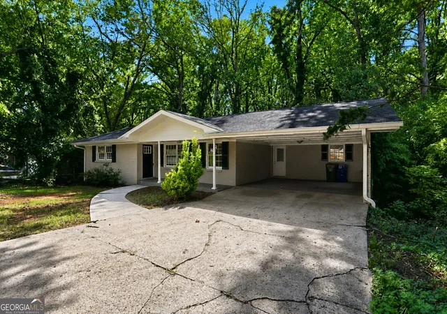 Photo 2 of Single family home for sale at 3558 Turner Heights Dr, Decatur, GA 30032 | MLS# 10830200 | Listing updated on 2026-09-03