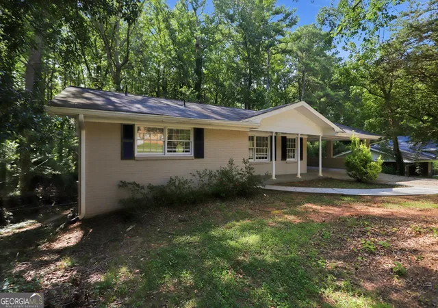 Photo 3 of Single family home for sale at 3558 Turner Heights Dr, Decatur, GA 30032 | MLS# 10830200 | Listing updated on 2026-10-05
