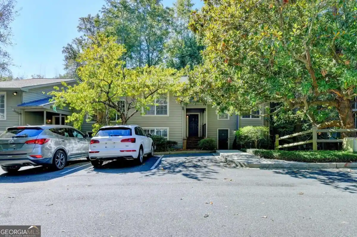 Condo for sale at 2901 Lenox Rd NE #208, Atlanta, GA 30324 | MLS# 10881945
