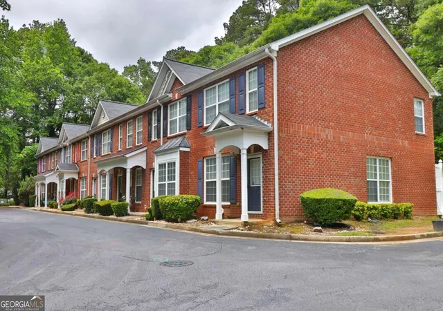 4th image of 398 Paden Cove Trl, Lawrenceville, GA 30044 | MLS# 10816024