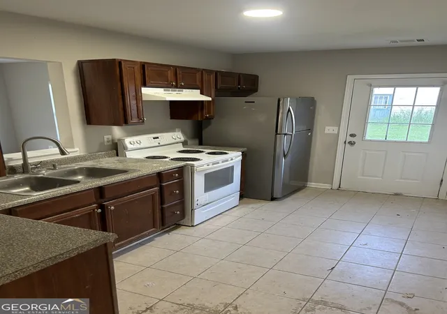 3rd image of 926 Old Mill Pt #D, Monroe, GA 30655 | MLS# 10817117