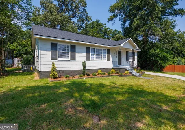 3rd image of 102 George Dr, Warner Robins, GA 31093 | MLS# 10799776