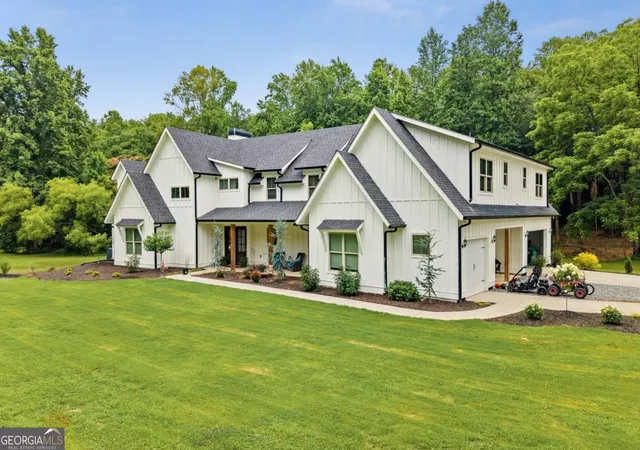 Photo 2 of Single family home for sale at 1485 Duffy Grizzle Rd, Dahlonega, GA 30533 | MLS# 10789114 | Listing updated on 2026-08-15