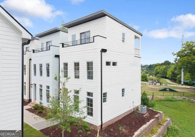 Photo 3 of Condo for sale at 774 Trail View Ct Sw, Gainesville, GA 30501 | MLS# 10773672 | Listing updated on 2026-09-01